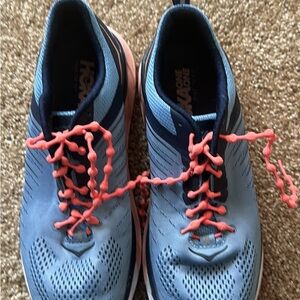 Hoka Arahi 3 Running shoes